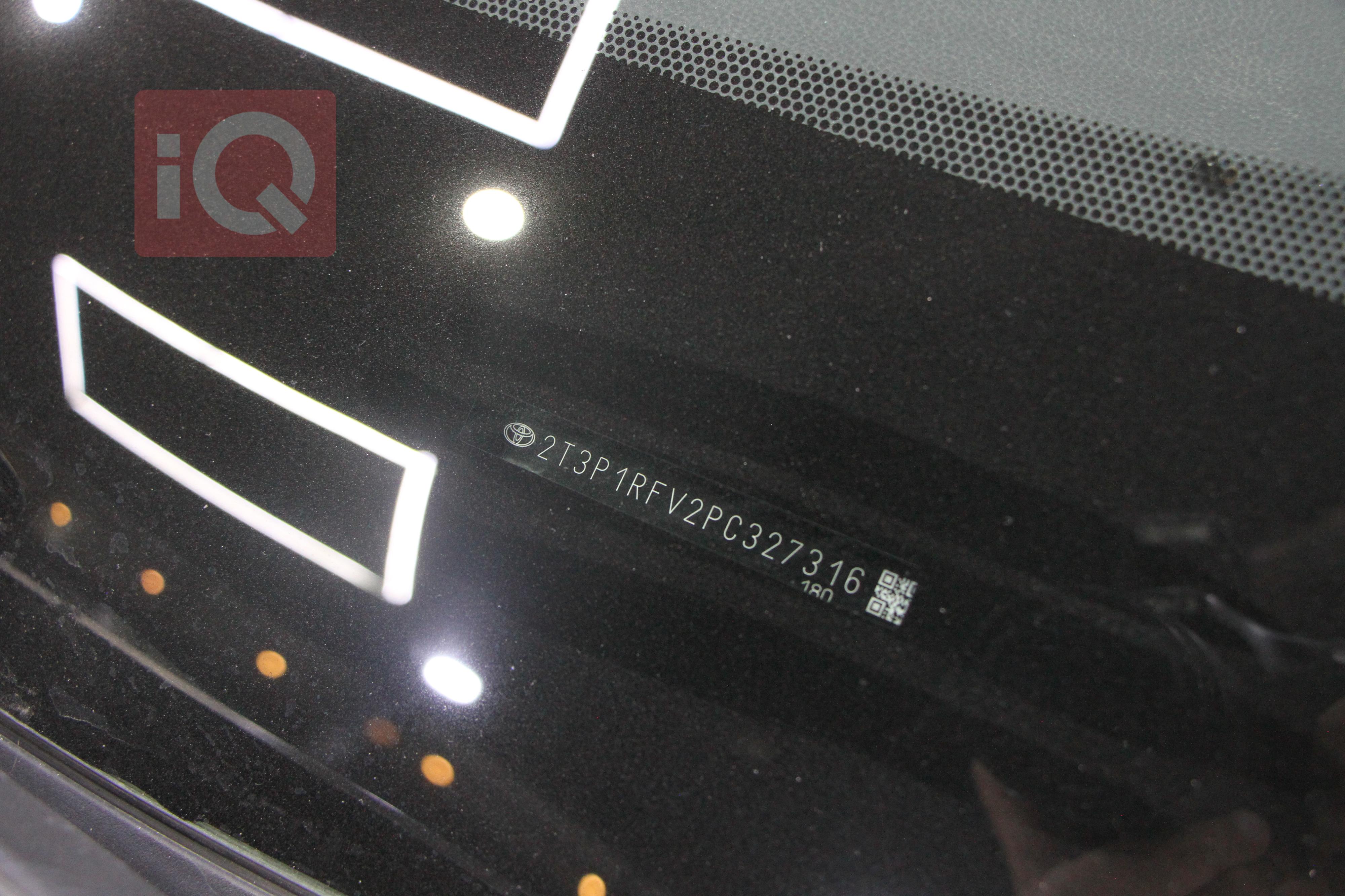 تۆیۆتا ڕاڤ 4